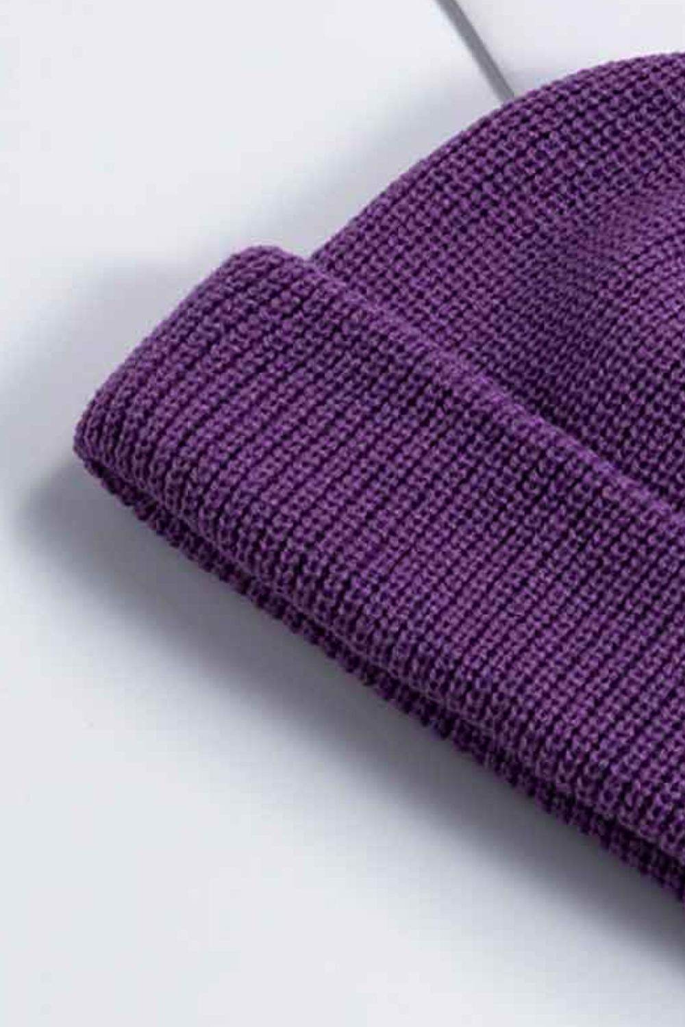 Cozy Rib-Knit Cuff Beanie - Hovatok