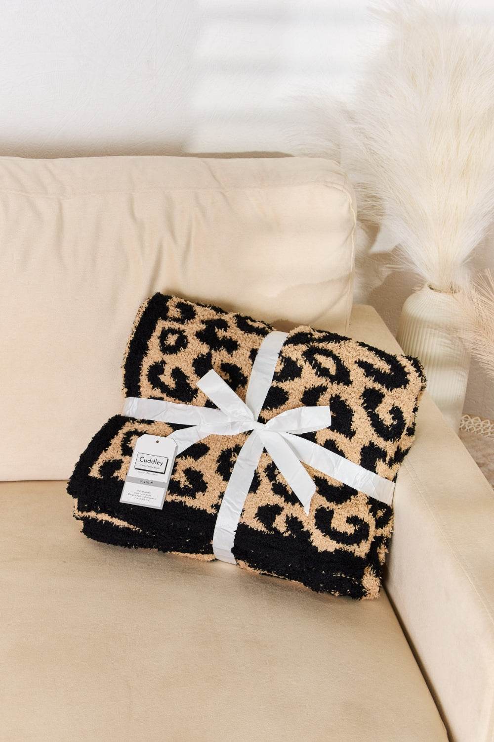 Cuddley Leopard Decorative Throw Blanket - Hovatok