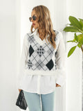 V-Neck Plaid Sweater Vest - Hovatok