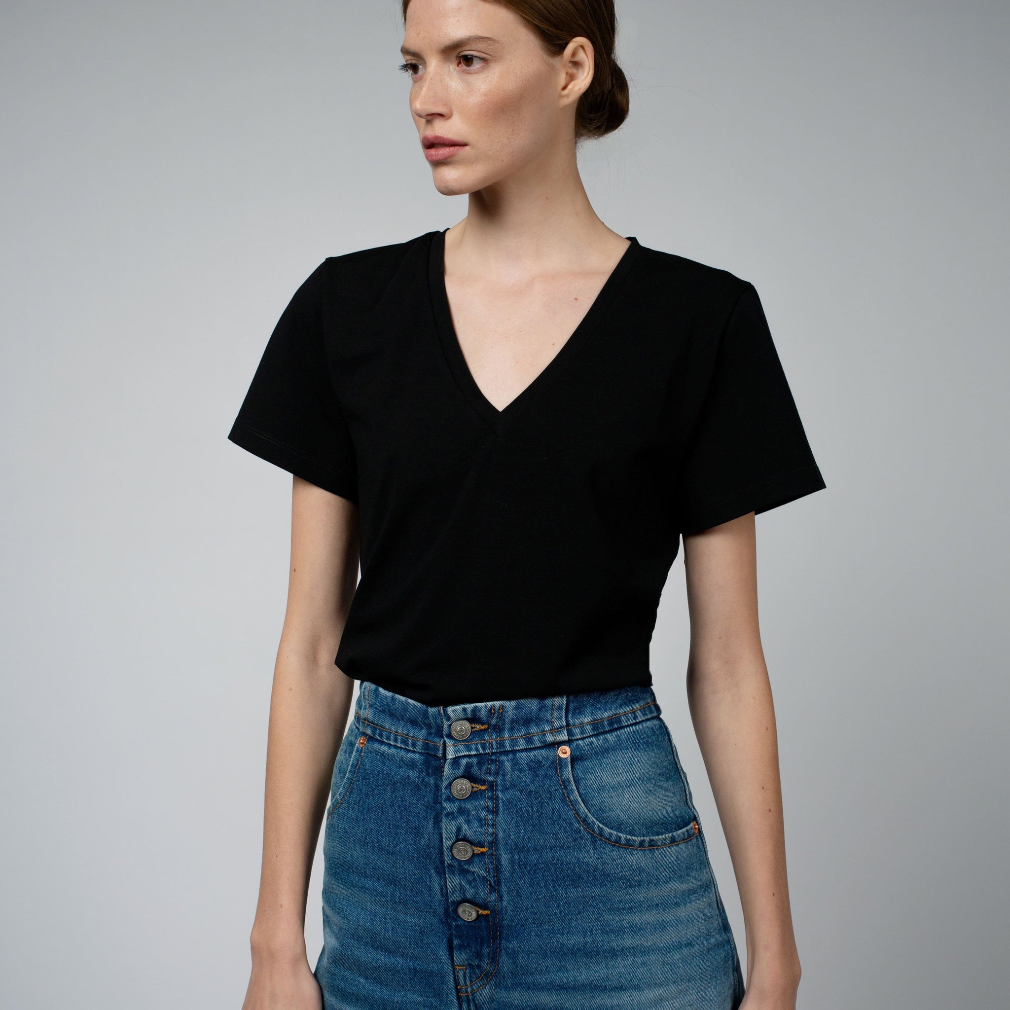 NORA ORGANIC COTTON V-NECK BODYSUIT IN BLACK