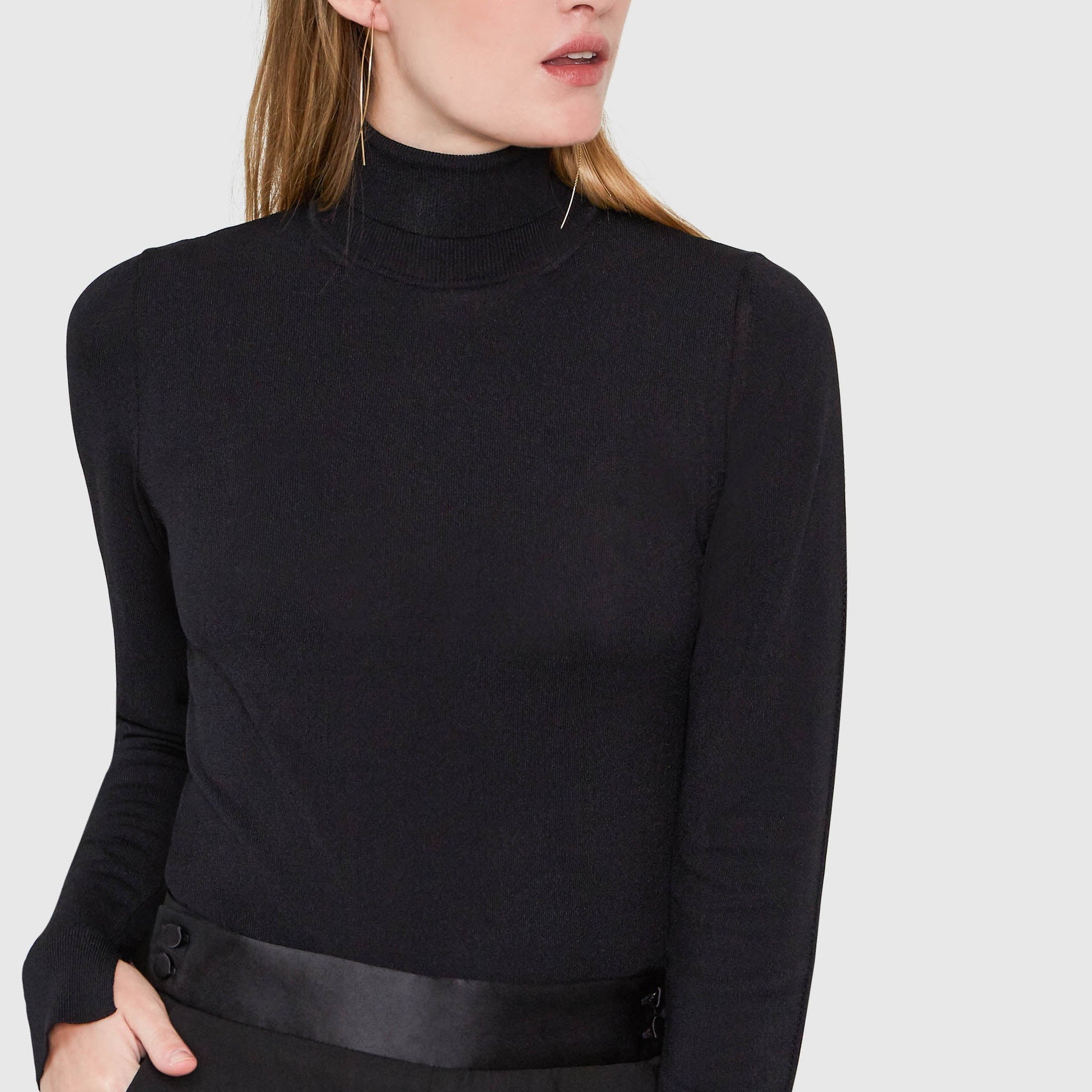 MIRA TURTLENECK VISCOSE BODYSUIT IN BLACK