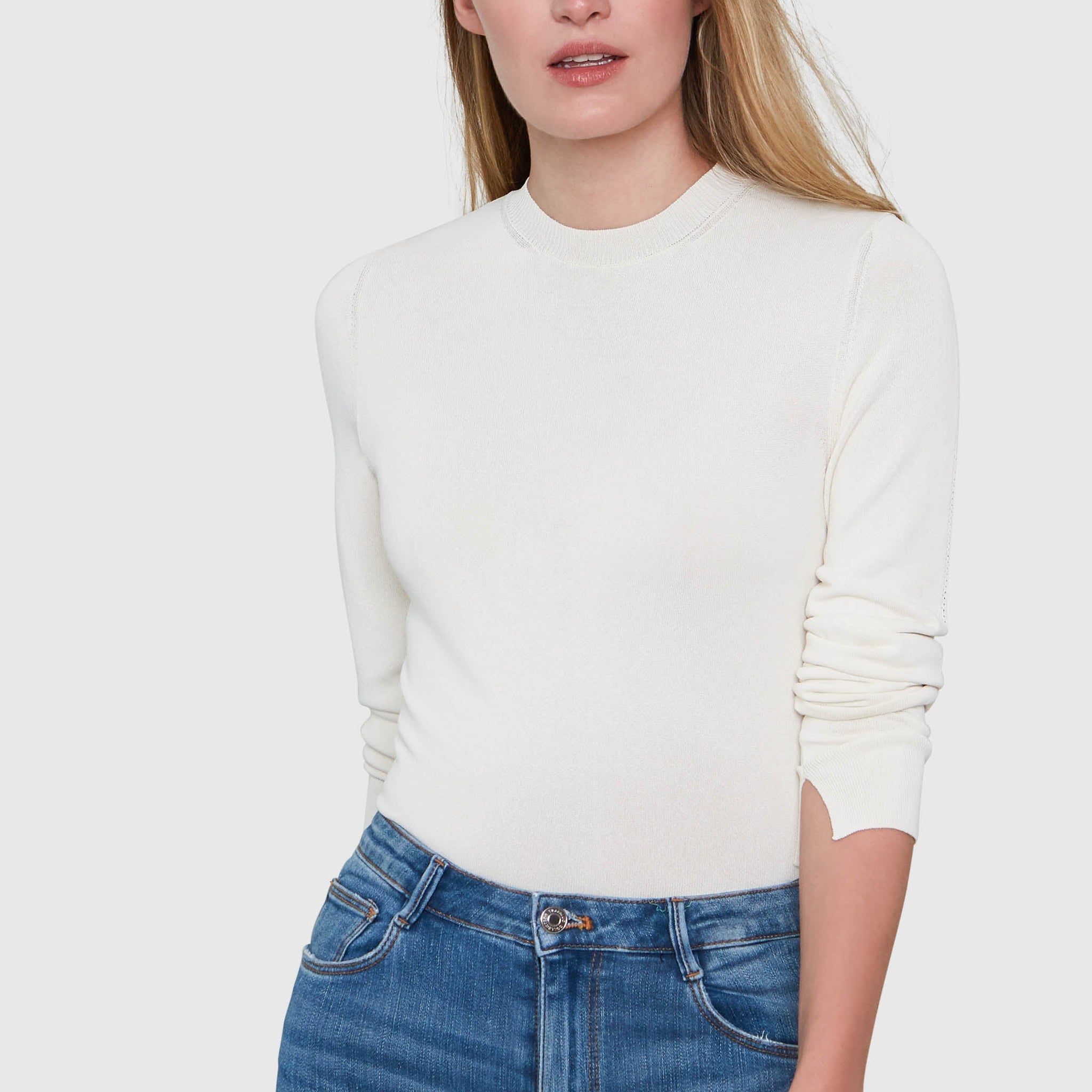 AMBER CREW NECK VISCOSE BODYSUIT IN CREAM