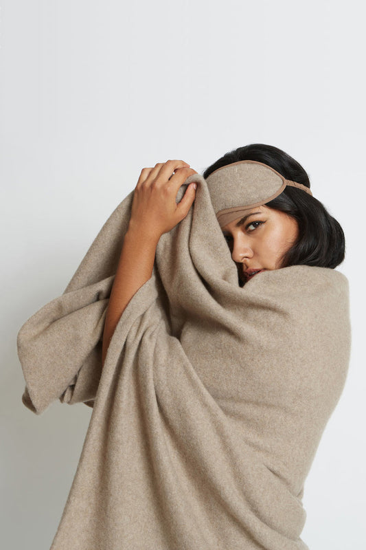 CLOUD NINE CASHMERE TRAVEL SET IN FAWN