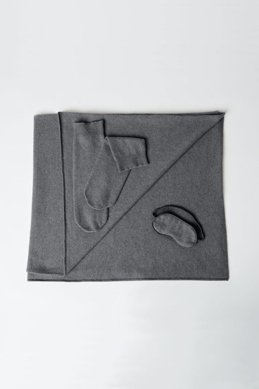 CLOUD NINE CASHMERE TRAVEL SET IN HEATHER CHARCOAL
