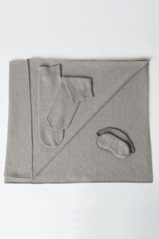 CLOUD NINE CASHMERE TRAVEL SET IN HEATHER GREY