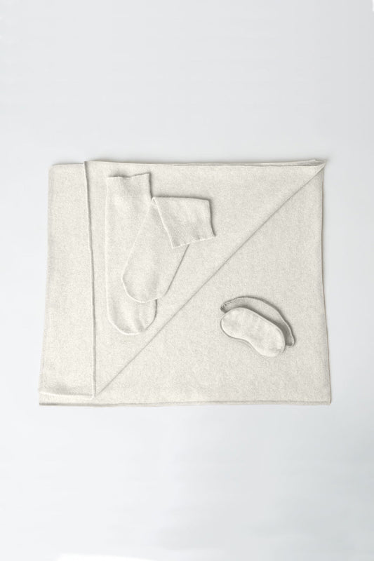 CLOUD NINE CASHMERE TRAVEL SET IN SUGAR