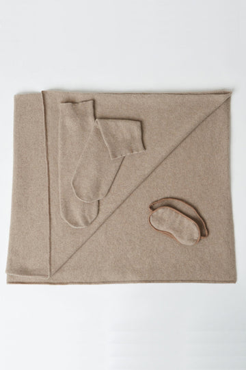 CLOUD NINE CASHMERE TRAVEL SET IN FAWN
