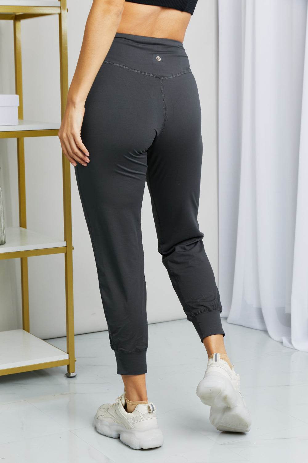 Leggings Depot Full Size Wide Waistband Cropped Joggers - Hovatok