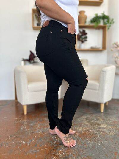 Judy Blue Full Size Distressed Tummy Control High Waist Skinny Jeans - Hovatok