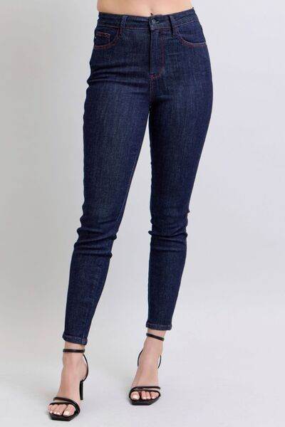 Judy Blue Full Size Heart Shaped Back Pockets Skinny Jeans - Hovatok
