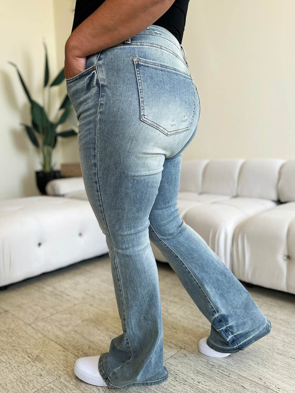 Judy Blue Full Size Mid Rise Flare Jeans - Hovatok