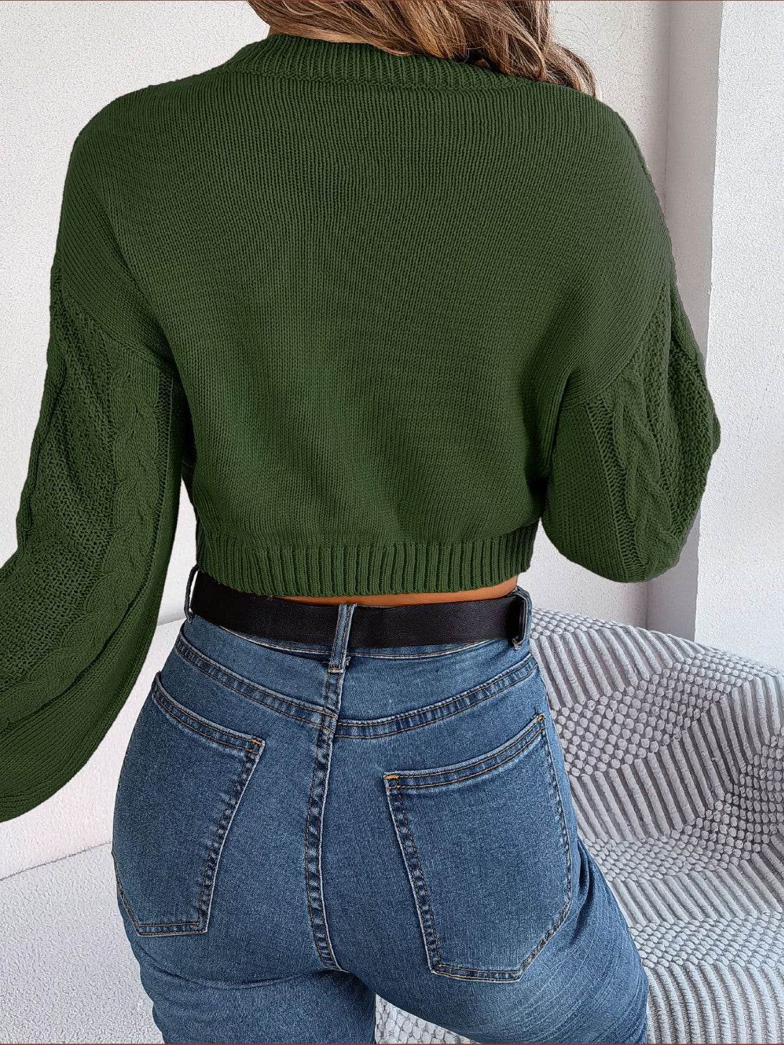 Cable-Knit Round Neck Cropped Sweater - Hovatok
