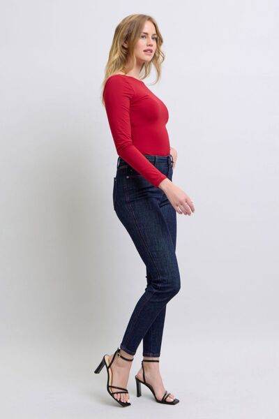 Judy Blue Full Size Heart Shaped Back Pockets Skinny Jeans - Hovatok
