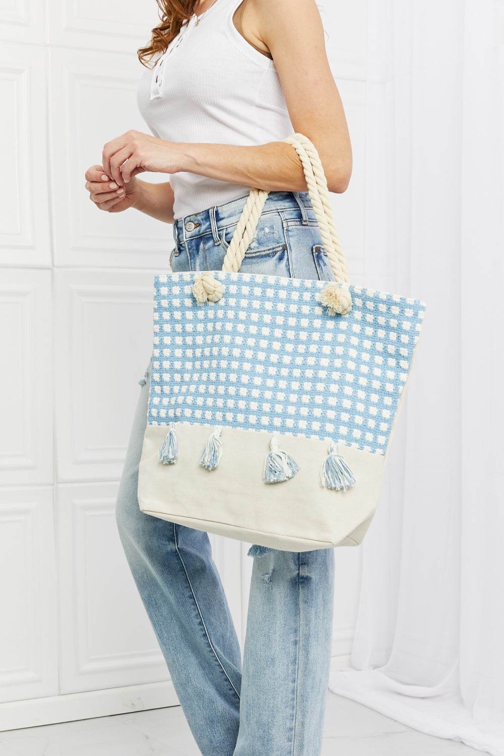 Justin Taylor Picnic Date Tassel Tote Bag - Hovatok
