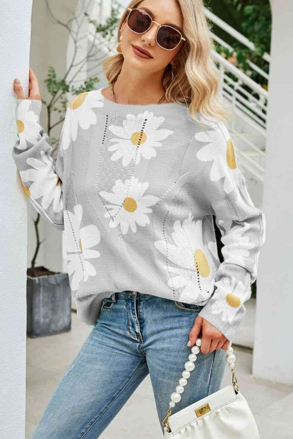 Angel Wings Daisy Print Openwork Round Neck Sweater - Hovatok