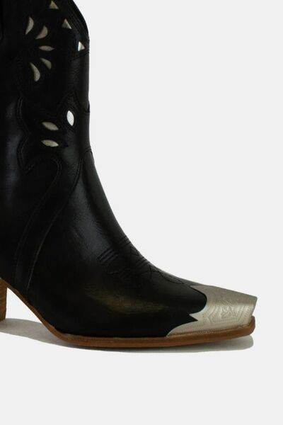 Beast Fashion Cut-Out Floral Embroidery Boots - Hovatok