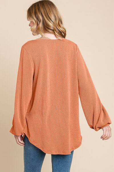BOMBOM Long Sleeve Curved Hem Ribbed T-Shirt - Hovatok