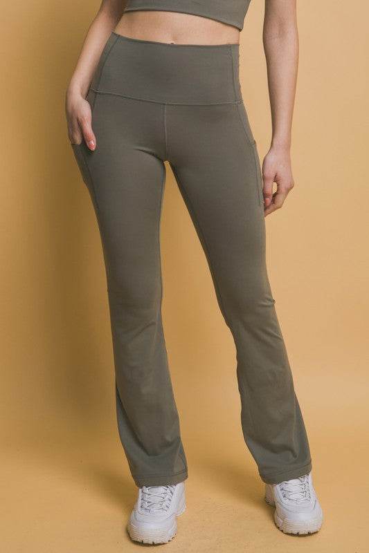 Love Tree High Waist Flare Active Leggings with Side Pockets - Hovatok