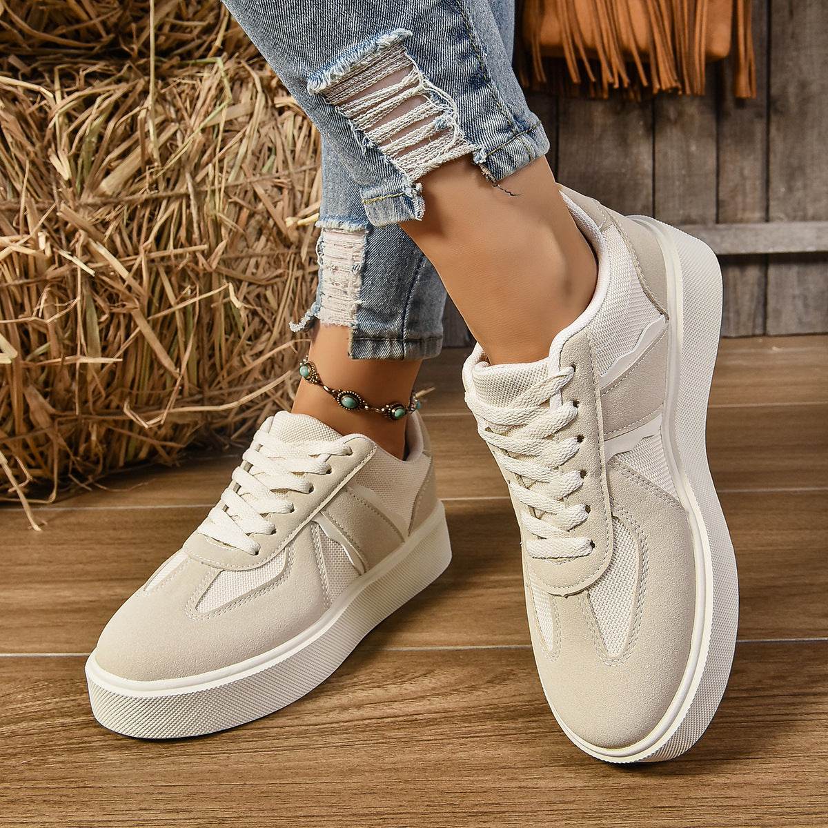 Lace Up Round Toe Contrast Sneakers - Hovatok