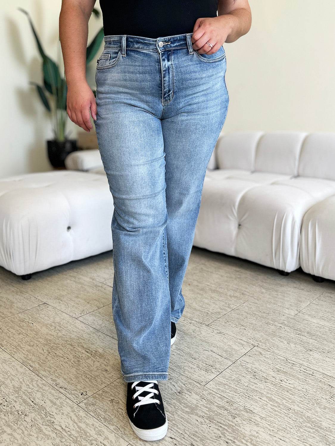 Judy Blue Full Size High Waist Straight Jeans - Hovatok