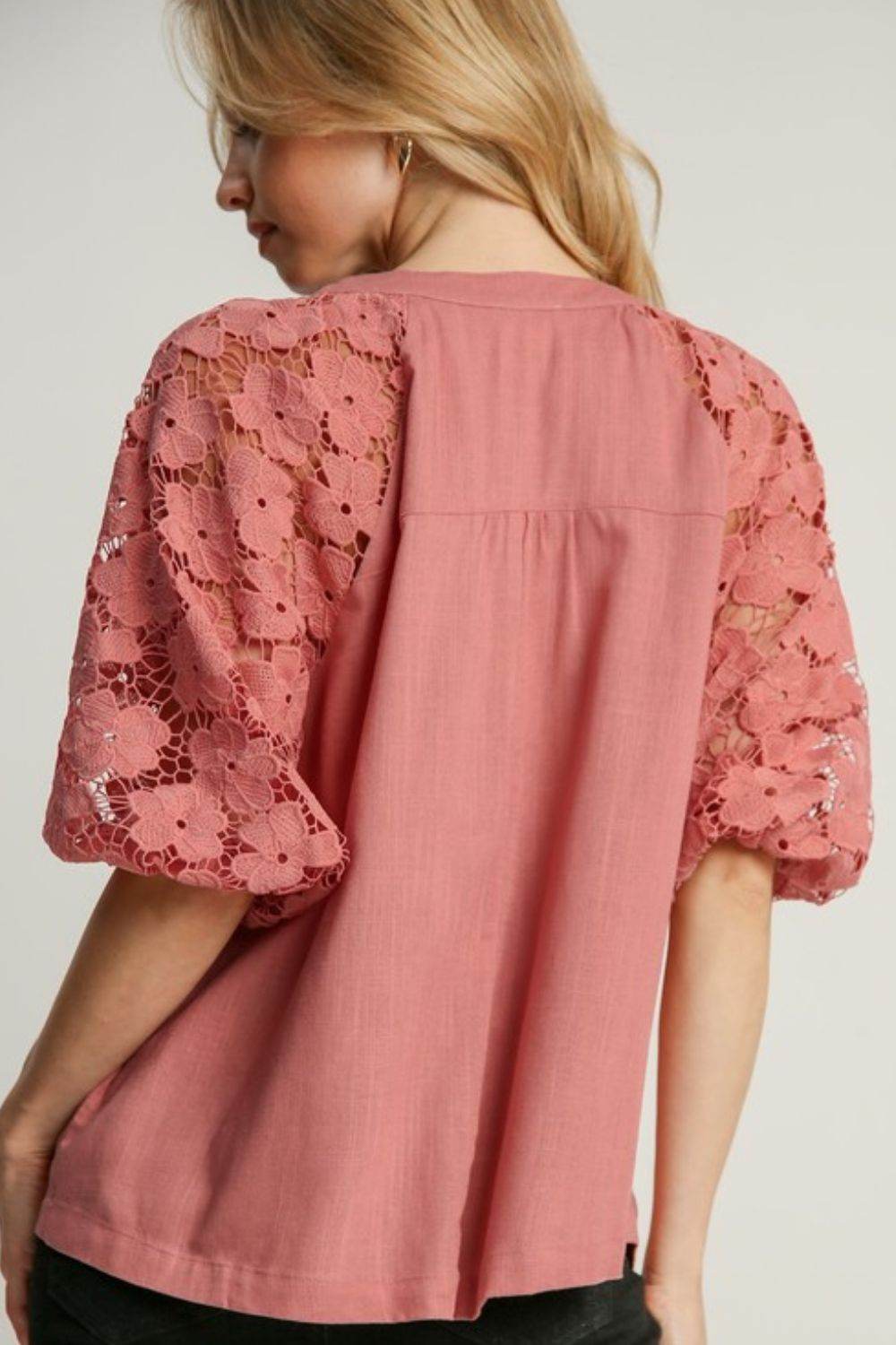 Umgee Full Size Lace Puff Sleeve Top Plus Size - Hovatok