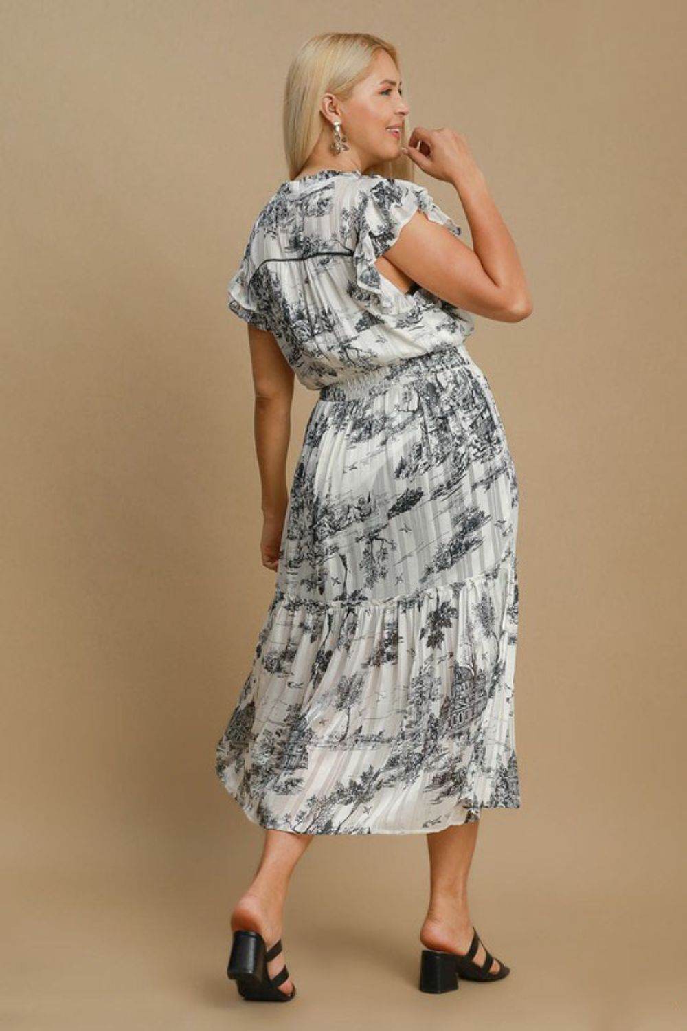Umgee Full Size Two Tone Landscape Print Midi Dress Plus Size - Hovatok