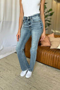 Judy Blue Full Size Medium Rise Bootcut Jeans - Hovatok