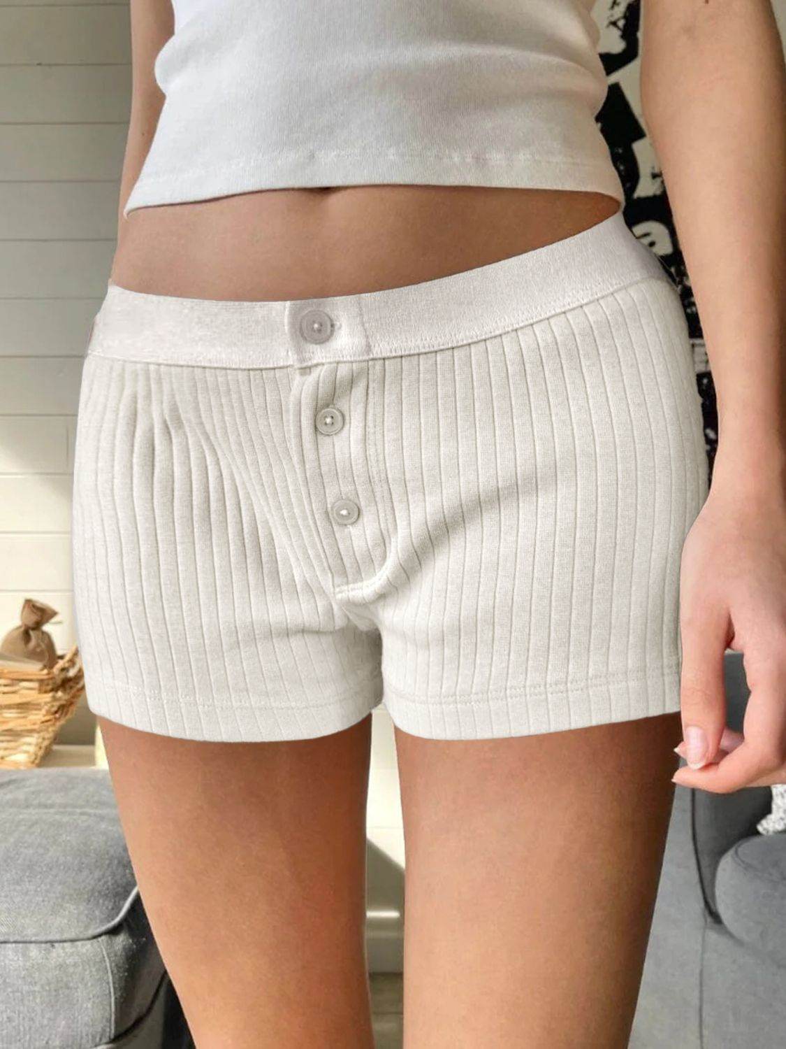 Devine Button Detail Shorts - Hovatok