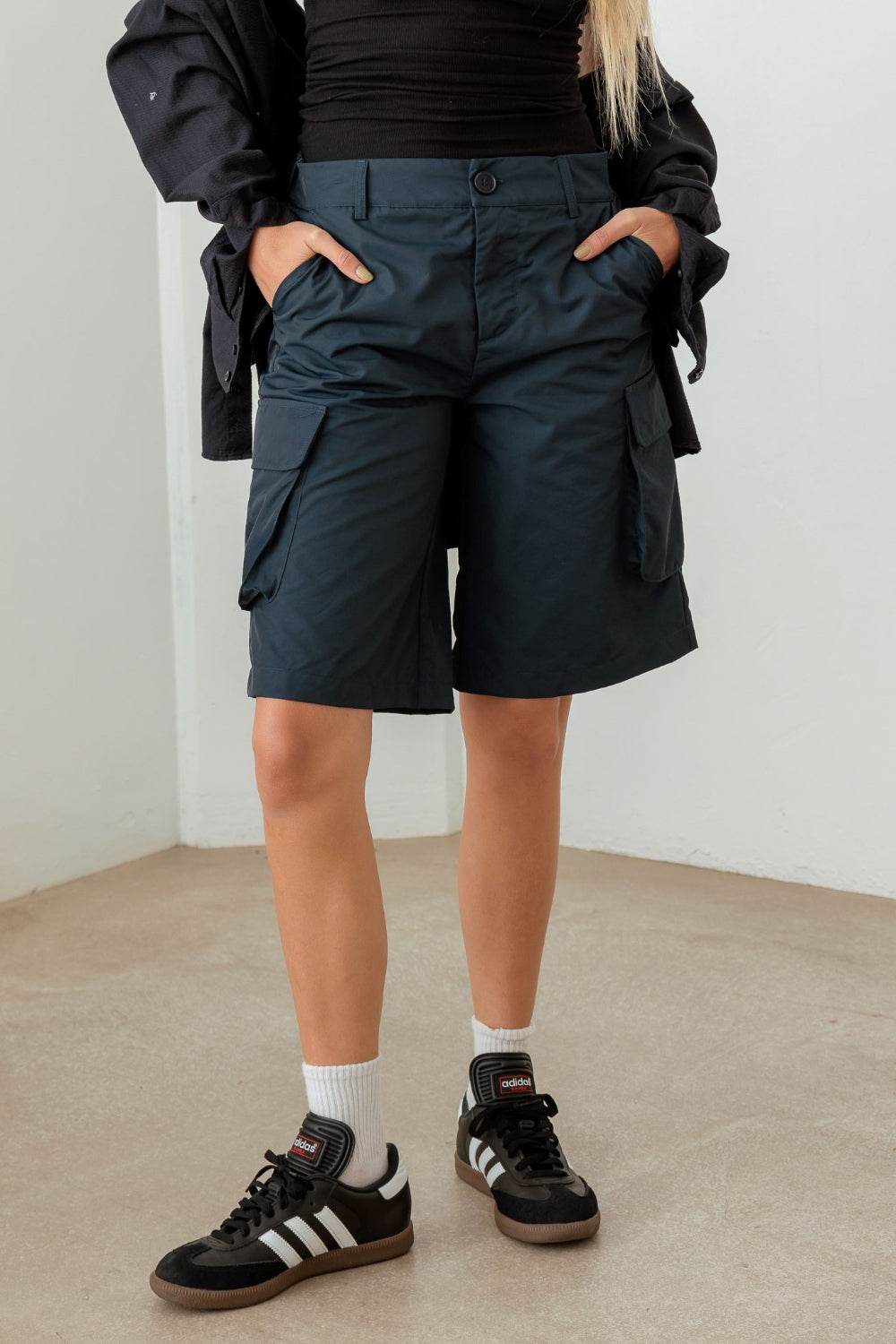 Le Lis Navy Cargo Bermuda Shorts - Hovatok