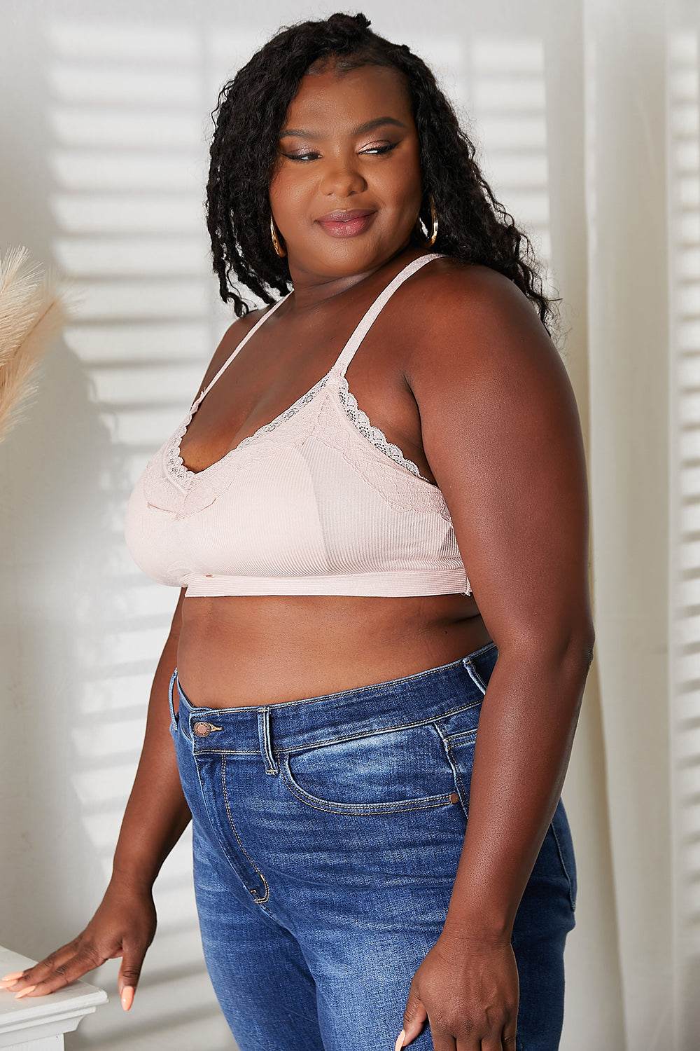 JadyK Aribian Lace Trim Bralette - Hovatok