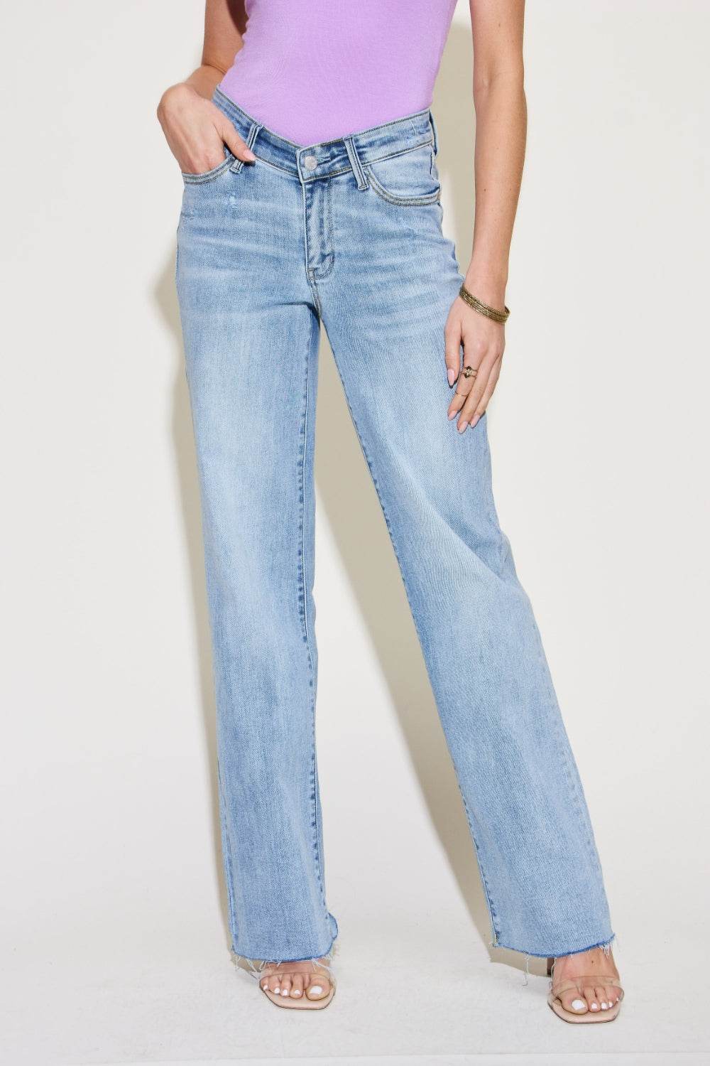 Judy Blue Full Size V Front Waistband Straight Jeans - Hovatok