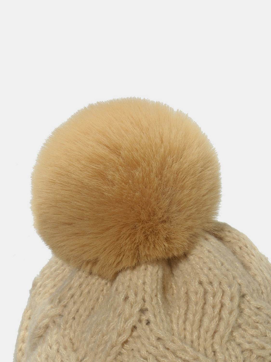 Roll Rim Cable-Knit Hat - Hovatok