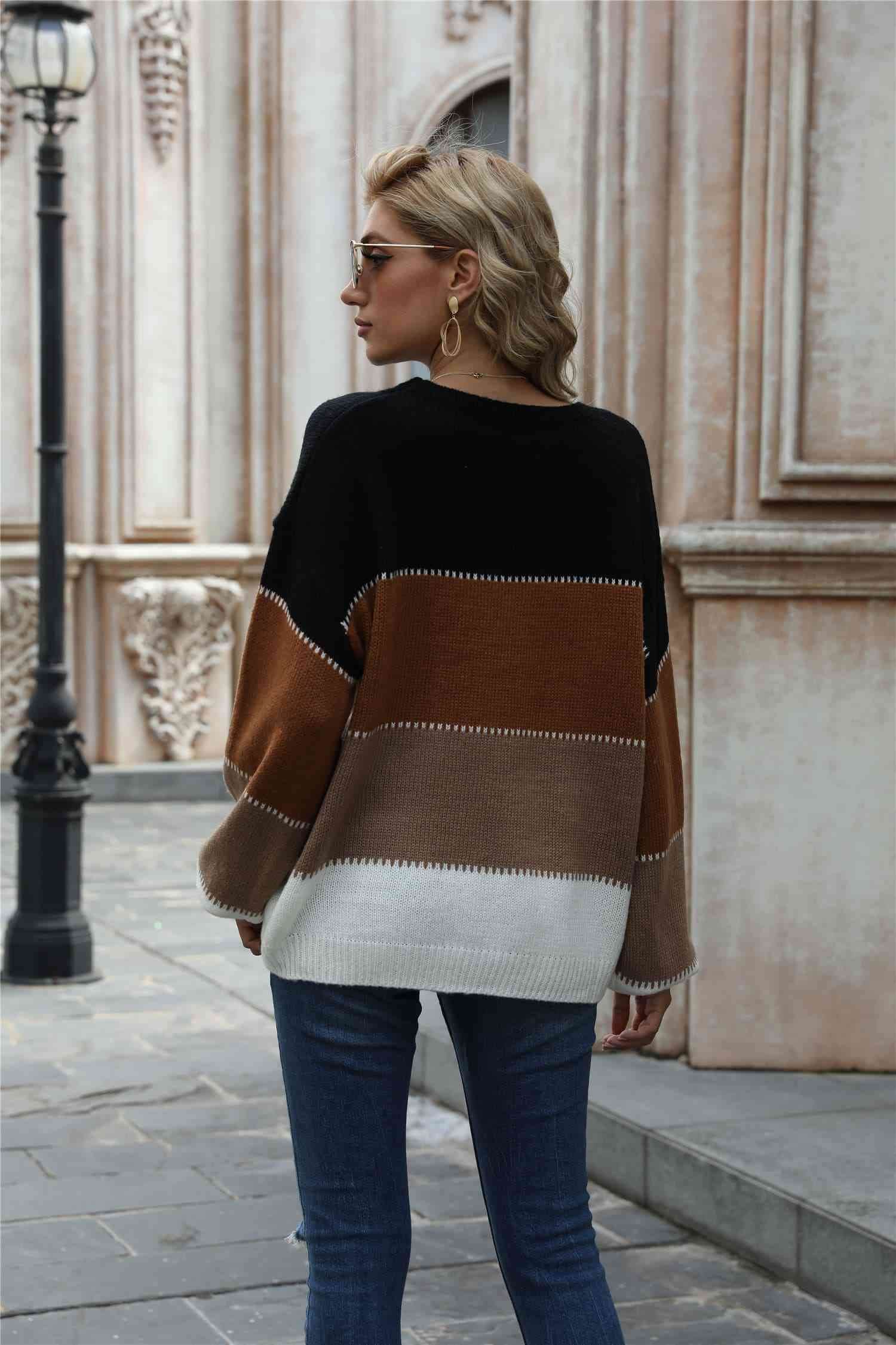 Angel Wings Color Block Round Neck Sweater - Hovatok