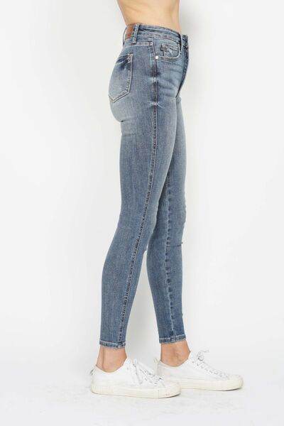 Judy Blue Full Size Tummy Control Contrast Wash Skinny Jeans - Hovatok