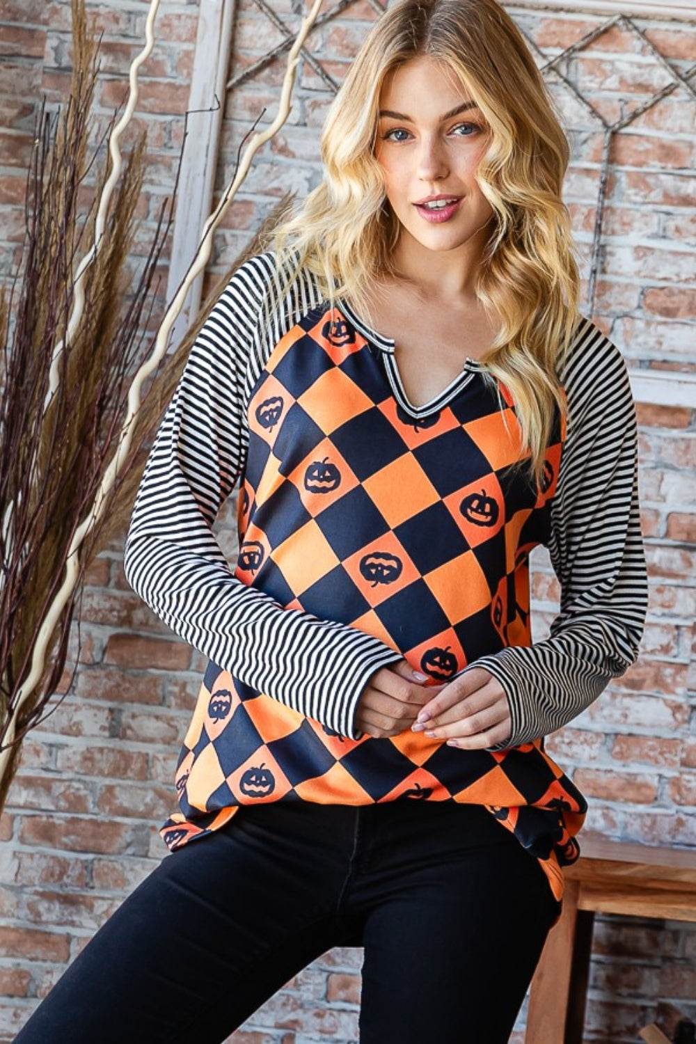 Heimish Full Size Checkered Contrast Striped Long Sleeve T-Shirt - Hovatok