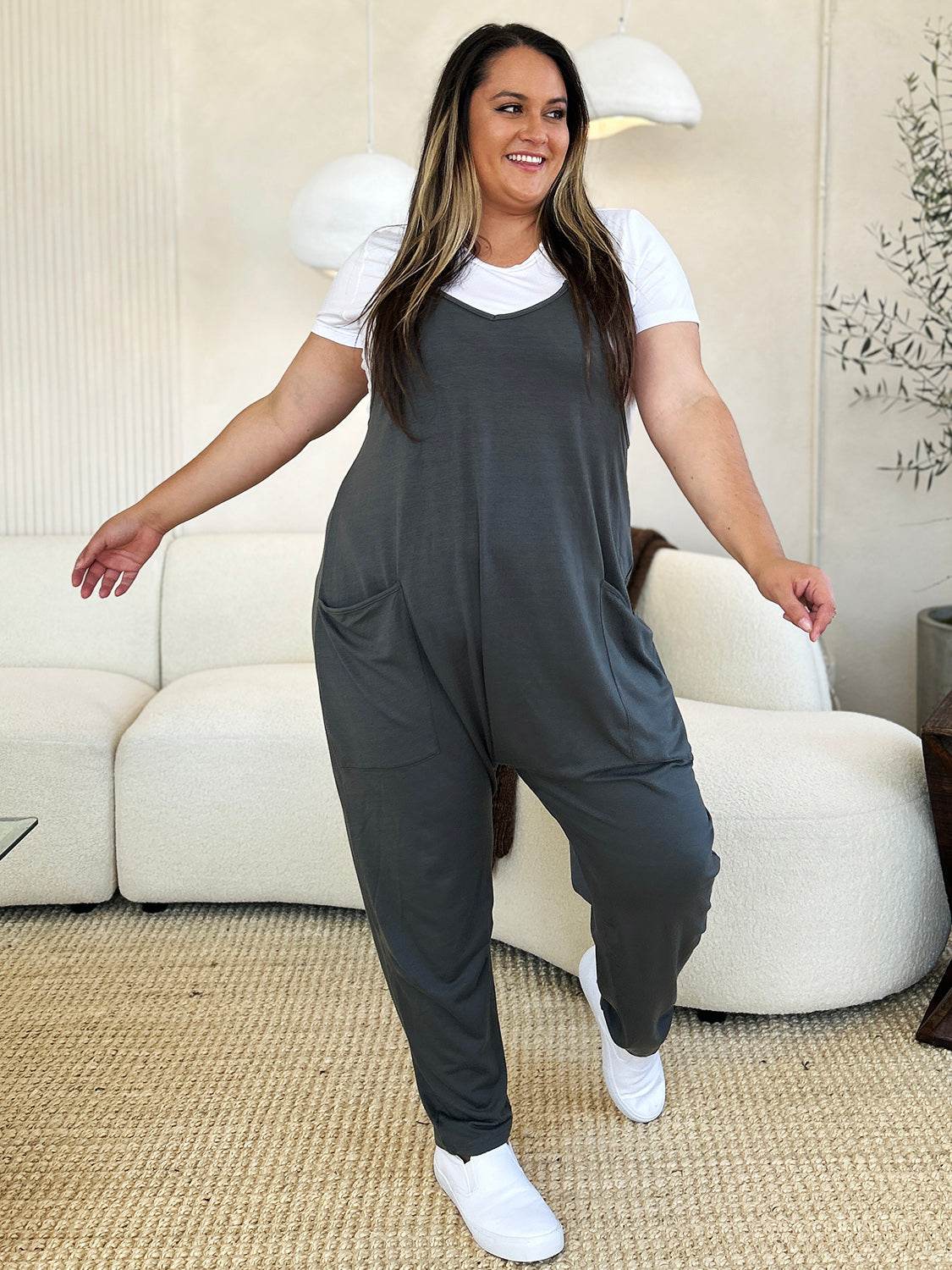 Double Take Full Size Sleeveless V-Neck Pocketed Jumpsuit - Hovatok