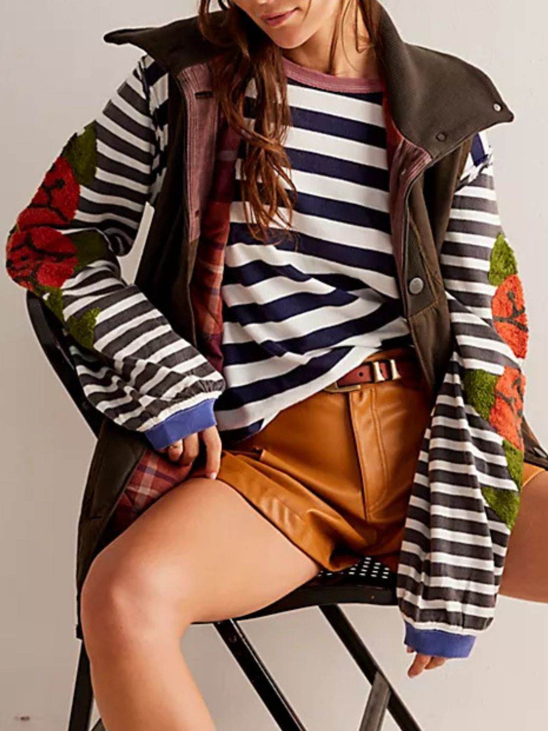 Striped Round Neck Long Sleeve Sweatshirt - Hovatok