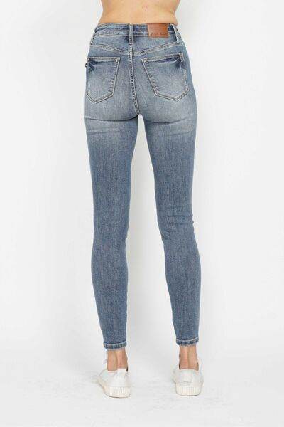 Judy Blue Full Size Tummy Control Contrast Wash Skinny Jeans - Hovatok