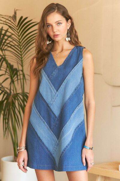 ADORA Chevron Color Block V-Neck Denim Dress - Hovatok