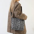 Adjustable Strap Medium Shoulder Bag - Hovatok