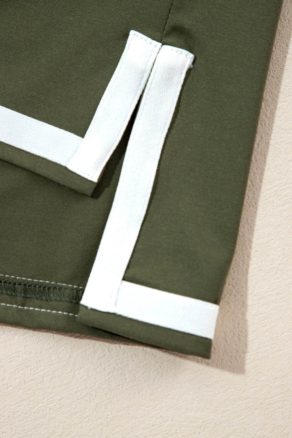 Contrast Trim Tee and Shorts Set - Hovatok