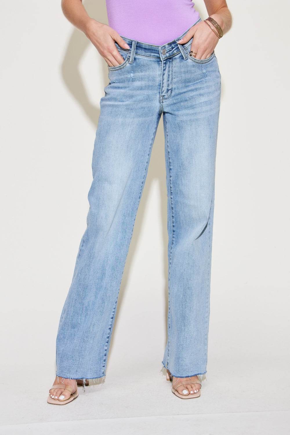 Judy Blue Full Size V Front Waistband Straight Jeans - Hovatok