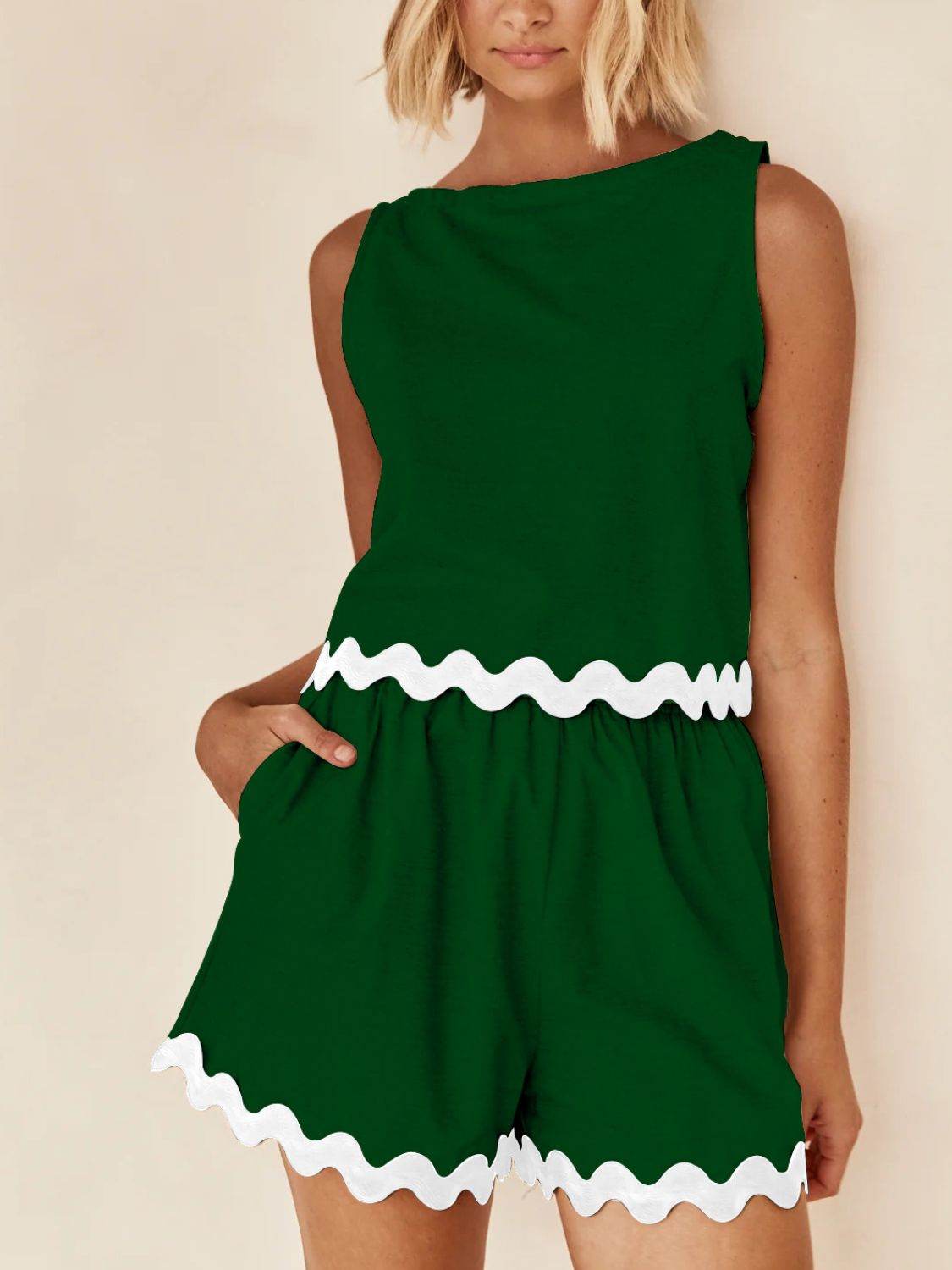 Contrast Trim Round Neck Tank and Shorts Set - Hovatok