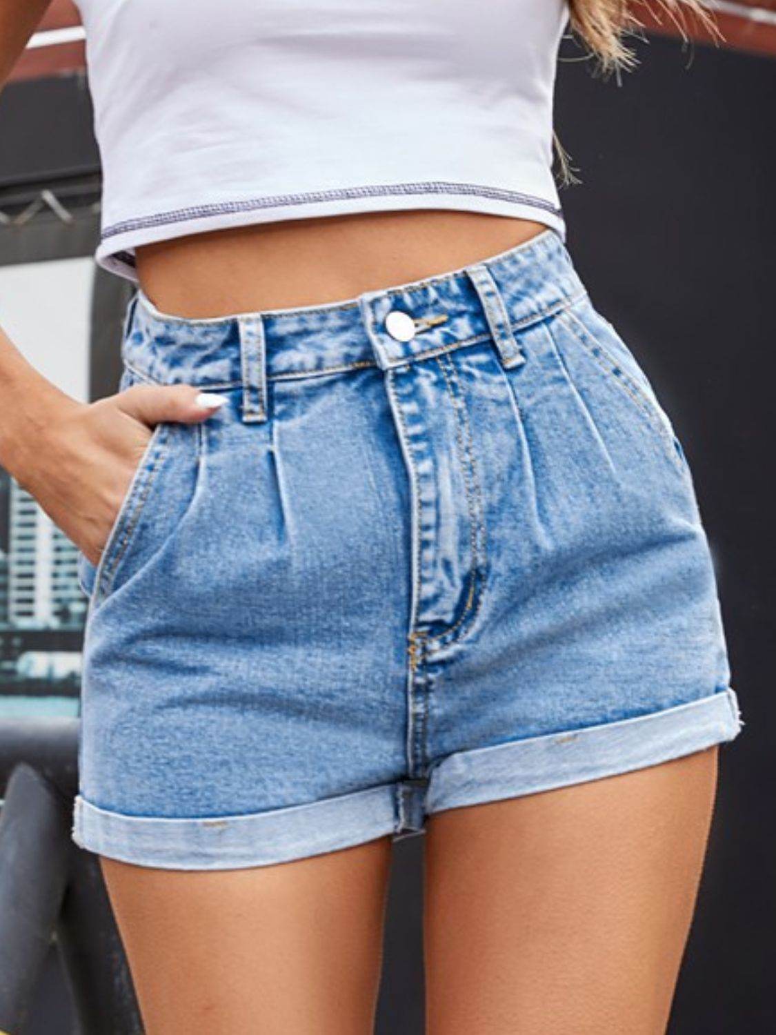 Denim Shorts with Pockets - Hovatok