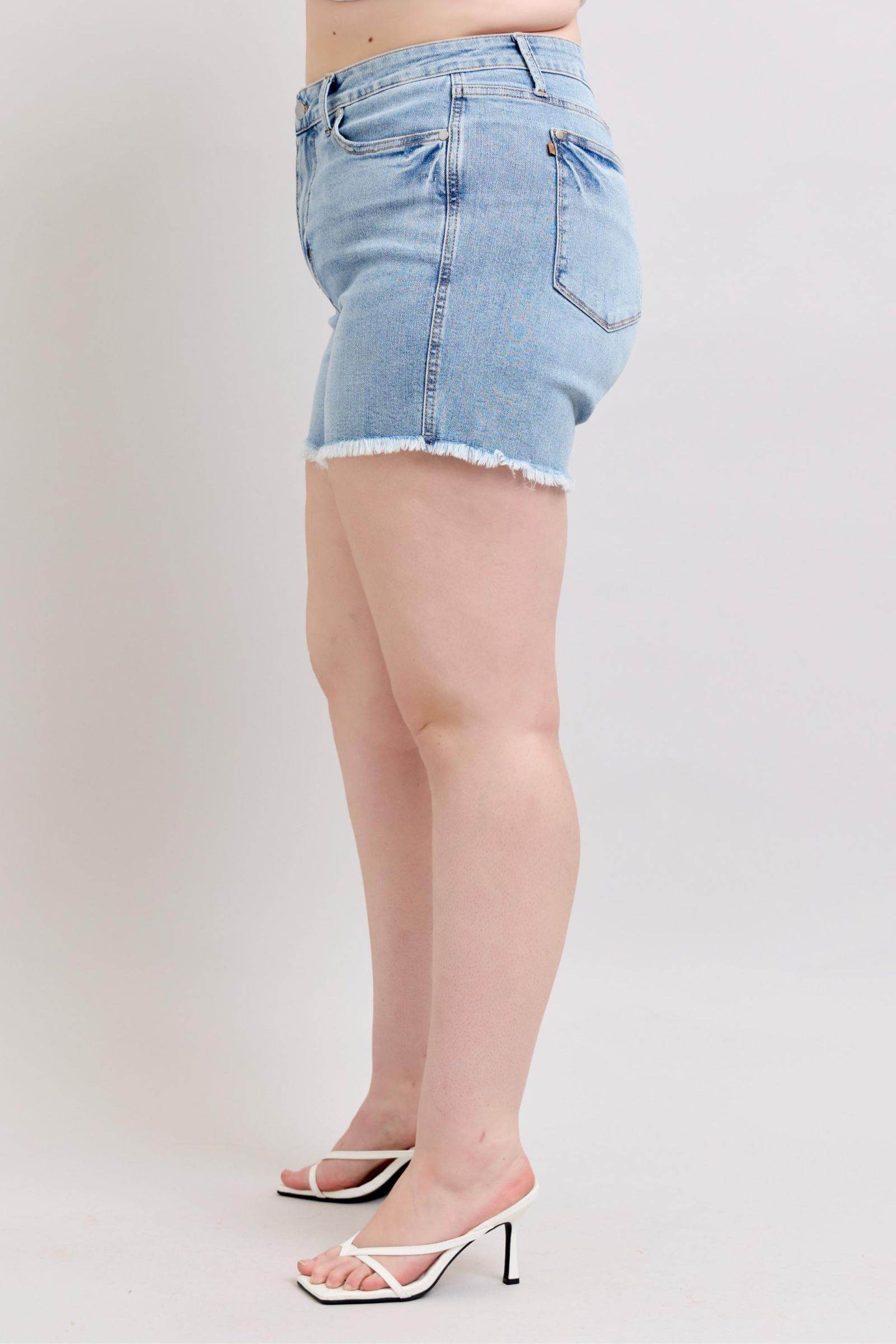 Judy Blue Full Size Tummy Control Raw Hem Denim Shorts Plus Size - Hovatok