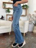 Judy Blue Full Size Mid-Rise Waist Straight Jeans - Hovatok