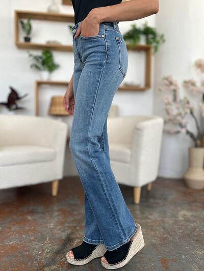 Judy Blue Full Size Mid-Rise Waist Straight Jeans - Hovatok