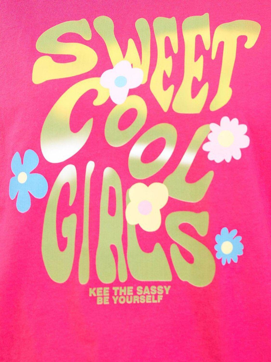 Letter Graphic Round Neck Half Sleeve T-Shirt - Hovatok