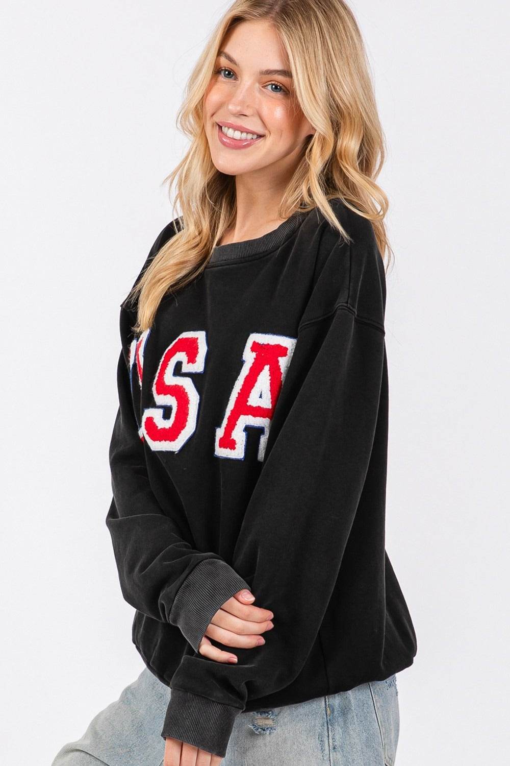 SAGE + FIG USA Letter Patch Round Neck Sweatshirt - Hovatok