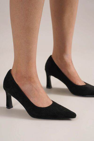 Beast Fashion Faux Suede Point Toe Pumps - Hovatok